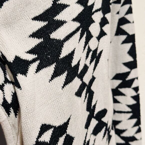 Womens Waterfall Cardigan M Black Aztec Dutton Boho Western Southwestern Sequins - Picture 9 of 11